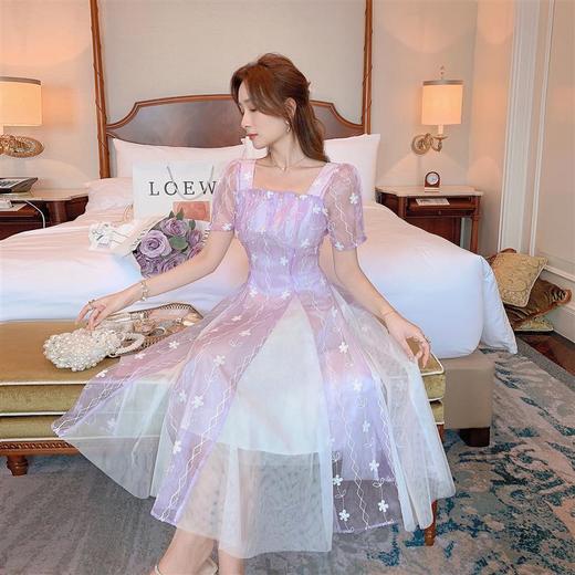 【清仓非质量问题不退换】张心子【怦然心动】钉珠设计方领连衣裙女夏季2022新款绣花网纱裙 U2204108 商品图2