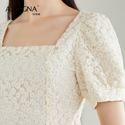 【特价不退换】阿菁娜薄纱提花俏皮法式方领泡泡袖修身连衣裙F27C212086 商品图4