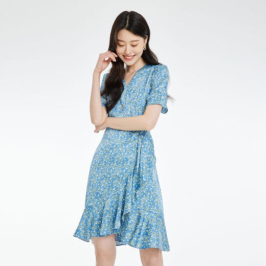 PRICH2022夏季新款设计感小众V领收腰法式鱼尾茶歇裙PROWC2401M 商品图1