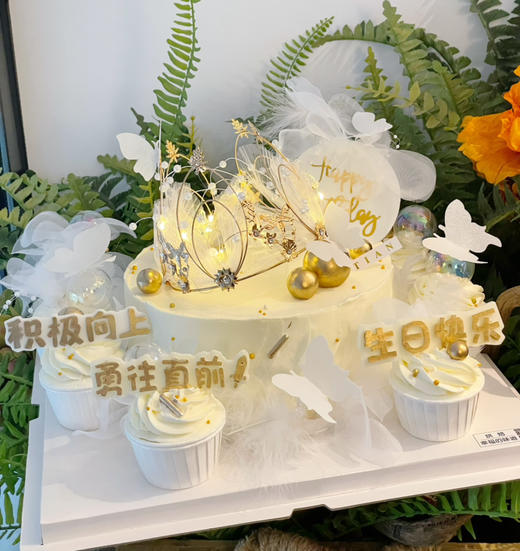 女王范主题蛋糕，做自己的女王，无需借助别人的光，可供15人分享 商品图4