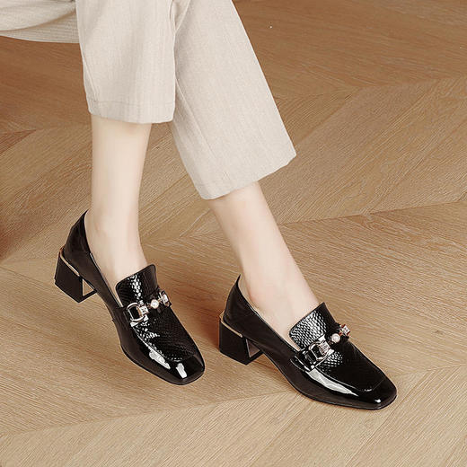 复古时尚中跟女鞋，粗跟深口单鞋 LD-7147 商品图3