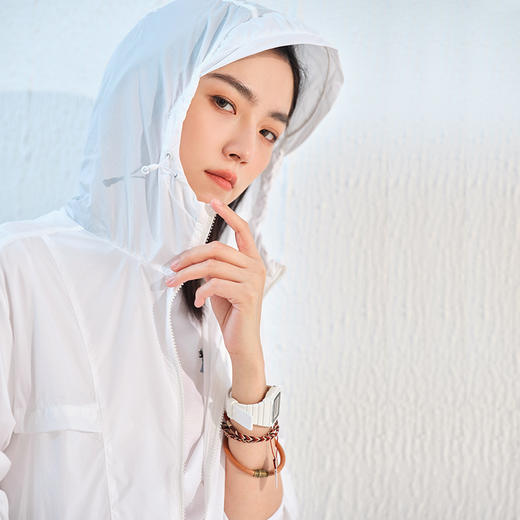 探路者防晒衣女22年春夏新款户外亲肤防晒服加大帽檐UPF40+防紫外线皮肤衣TAZK82518 商品图3