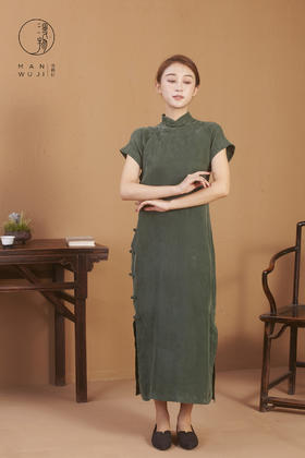 铜氨丝连肩袖墨绿色旗袍