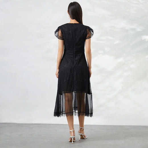 EITIE爱特爱夏季新款优雅修身显瘦蕾丝拼接连衣裙女6607336 商品图4