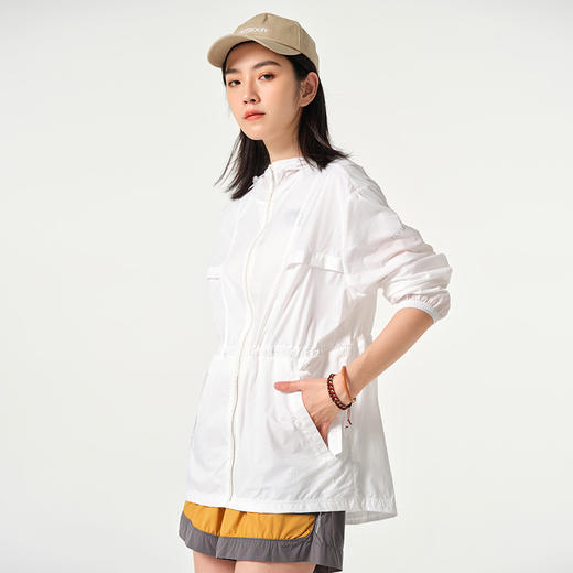 探路者防晒衣女22年春夏新款户外亲肤防晒服加大帽檐UPF40+防紫外线皮肤衣TAZK82518 商品图0