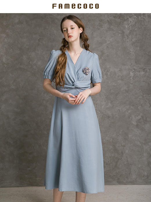 Famecoco范可儿纯色连衣裙夏收腰遮胯显瘦设计感V领A字中长裙F213FA110 商品图2