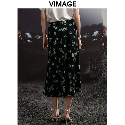 VIMAGE/纬漫纪夏季新款中长款优雅印花A字裙半身裙VB2206904 商品图4
