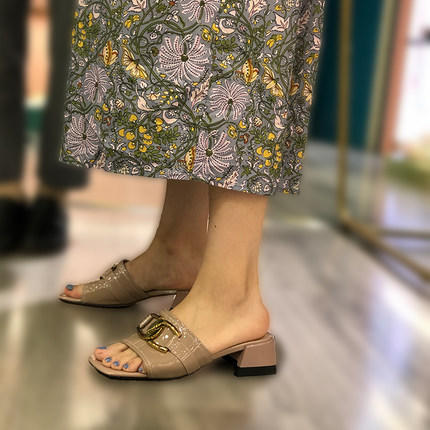 IUIU SECOND夏款金属饰口高跟凉拖鞋U21BJ23481 商品图3