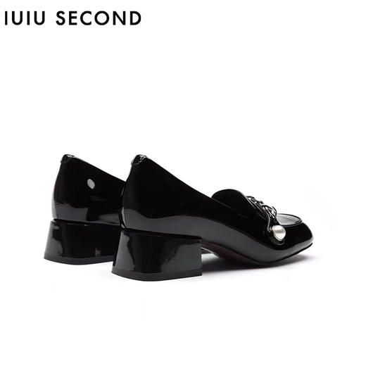 IUIU SECOND春夏时尚金属饰扣矮跟皮鞋  U21CM36181 商品图3