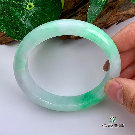 派瑞翡翠 翡翠手镯 糯种 绿色 商品图3