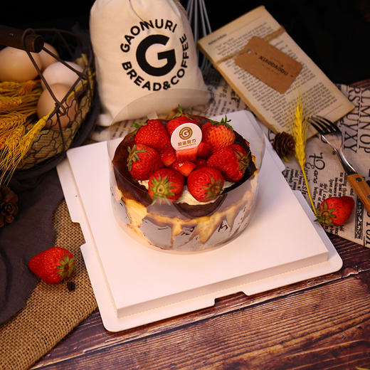 草莓巴斯克芝士蛋糕 商品图3