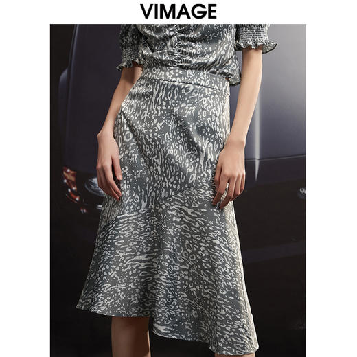 VIMAGE/纬漫纪夏季新款高腰复古印花鱼尾裙摆半身裙VB2206906 商品图3