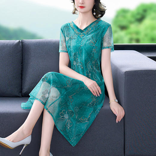 洋气妈妈装V领，时尚夏季高端网纱连衣裙YMR-8605 商品图1