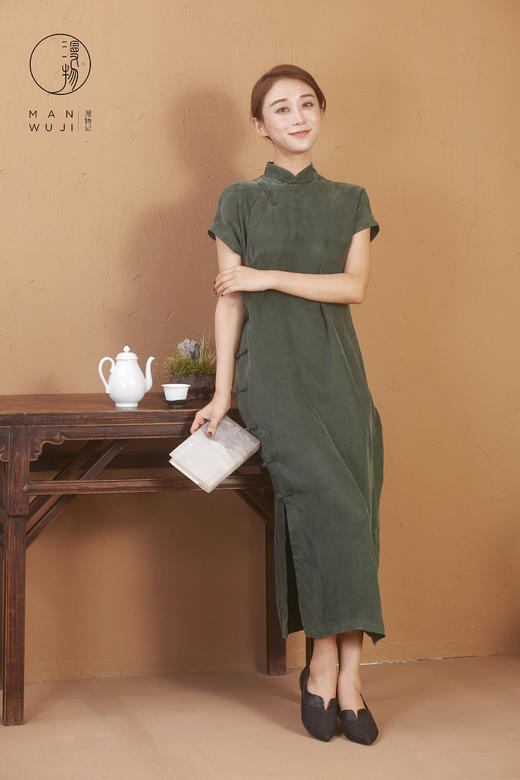 铜氨丝连肩袖墨绿色旗袍 商品图3