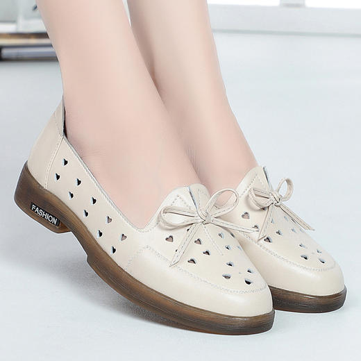 单皮鞋大号妈妈鞋打孔透气凉鞋   KQ-PT802 商品图0