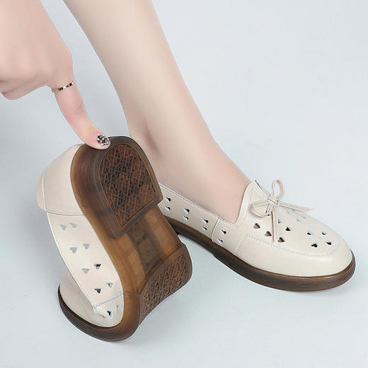 单皮鞋大号妈妈鞋打孔透气凉鞋   KQ-PT802 商品图2