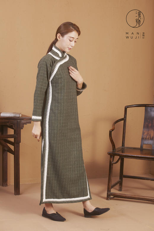 羊毛连肩长袖墨绿格子旗袍 商品图1