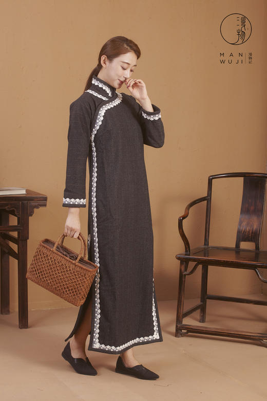 羊毛连肩长袖灰色格子旗袍 商品图3