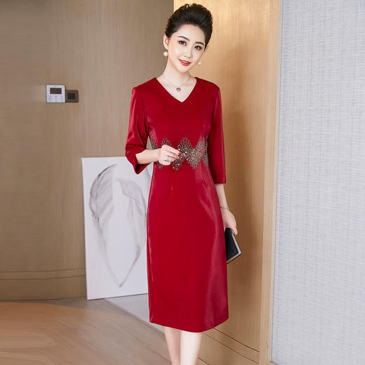 LC-2128新款夏装气质连衣裙结婚宴会婆婆装 商品图5