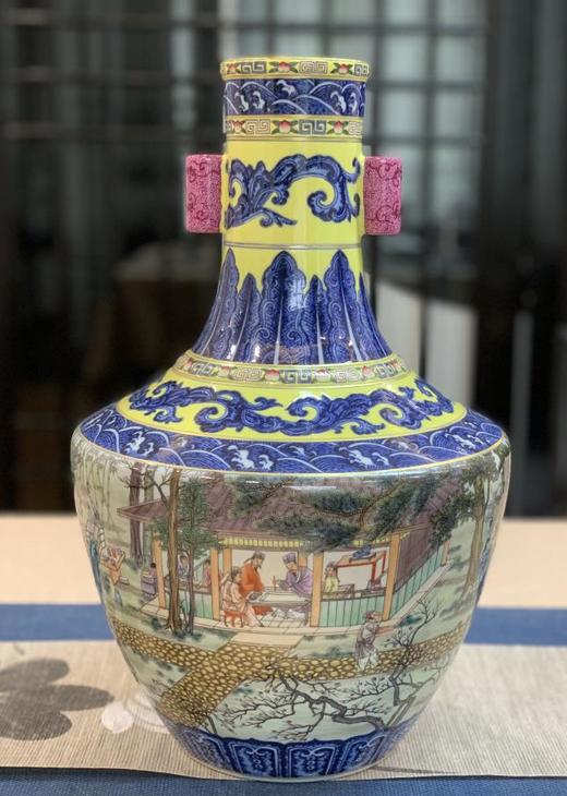 青花黄底加彩高士图双耳尊 商品图0