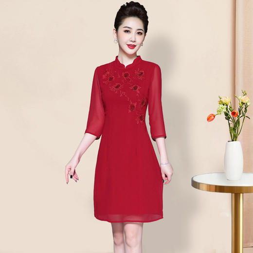 LC-2077结婚礼服洋气高贵夏季连衣裙洋气高贵绣花改良旗袍 商品图1