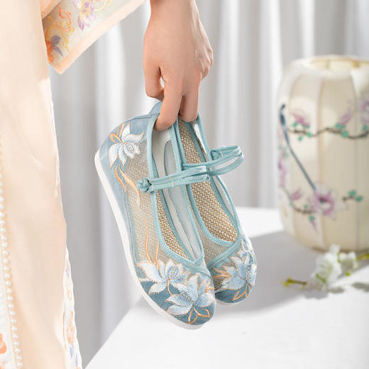 【莉瑾】民族风透气，素雅网纱绣花鞋 商品图2