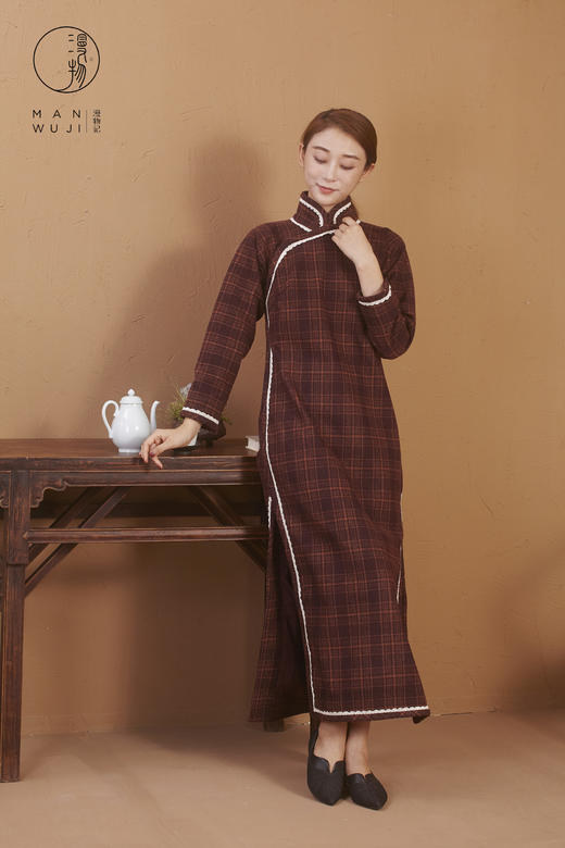 羊毛连肩长袖暗红格子旗袍 商品图4