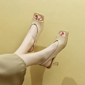 OLDm979aa露趾杏色仙女凉鞋女黑色2022新款夏季韩版复古时尚细跟后空高跟鞋