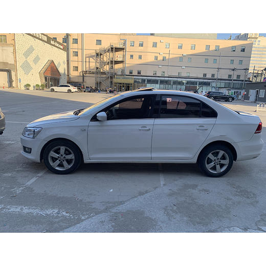 大众 桑塔纳 1.6L 自动舒适版 【长租-北京】 商品图3