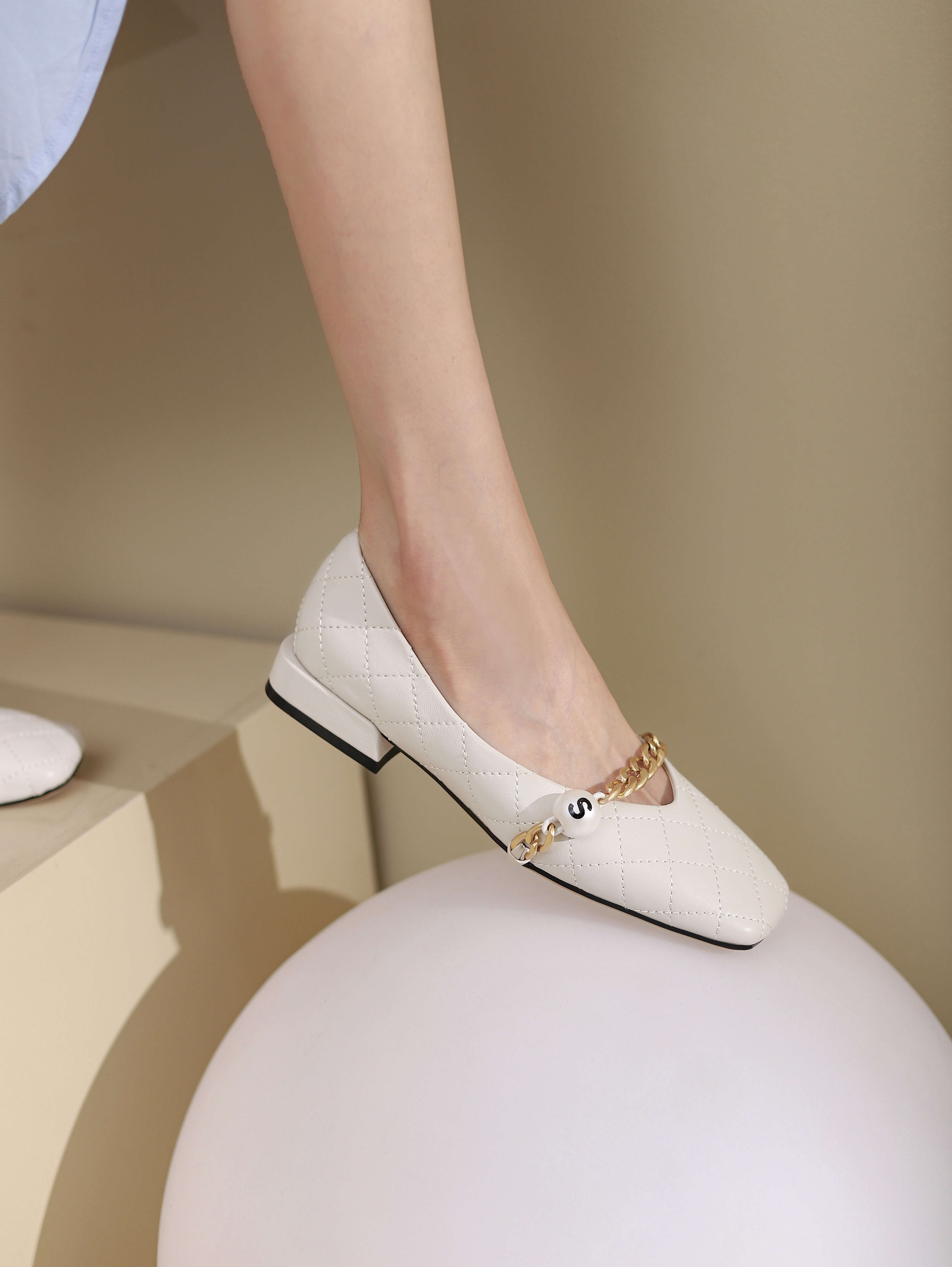 西村名物2021春季新款浅口单鞋女百搭小香风舒适平底奶奶鞋X21AE13961