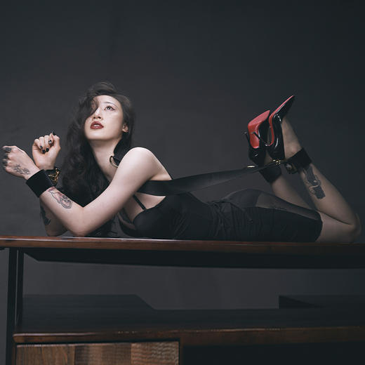 【UPKO】抬腿绑带 商品图0