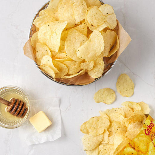 【临期12月24日到期】海太蜂蜜黄油薯片（膨化食品）60g/袋 商品图1