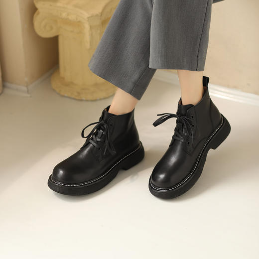 西村名物2021年秋冬新款马丁靴女英伦风百搭短靴厚底绑带女马丁靴T21DS43541 商品图0