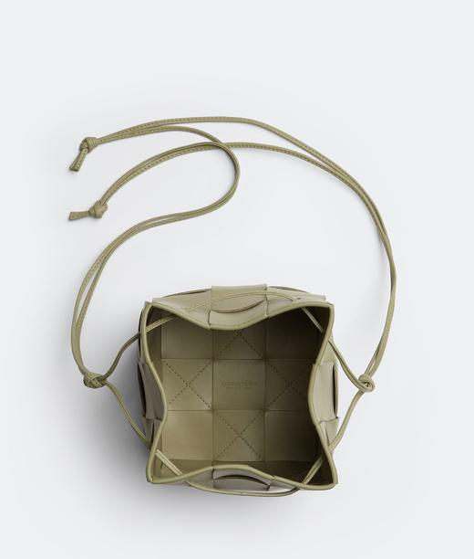 【欧洲专柜直通车】Bottega Veneta 葆蝶家 CASSETTE女士真皮斜肩背水桶包 680218 商品图2