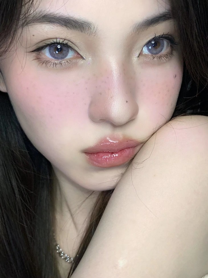 DIVABISOU年抛隐形眼镜 马卡龙灰14.2mm 一副/2片-VVCON美瞳网12