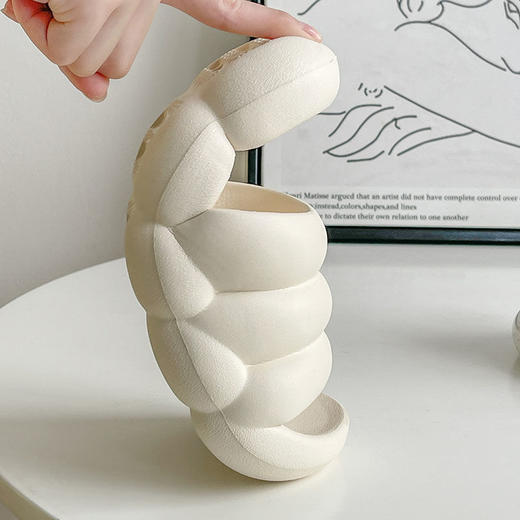 【柔软Q弹“毛毛虫”！踩屎感拖鞋】时尚百搭，软韧EVA，减震回弹 3.5cm厚底，软而不塌，防滑抓地，耐磨耐踩，多色可选毛毛虫拖鞋棉 商品图0