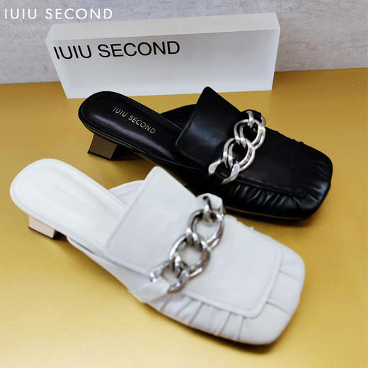 IUIU SECOND 2022夏新款褶皱方头链条粗跟穆勒拖鞋U22AH11351 商品图2