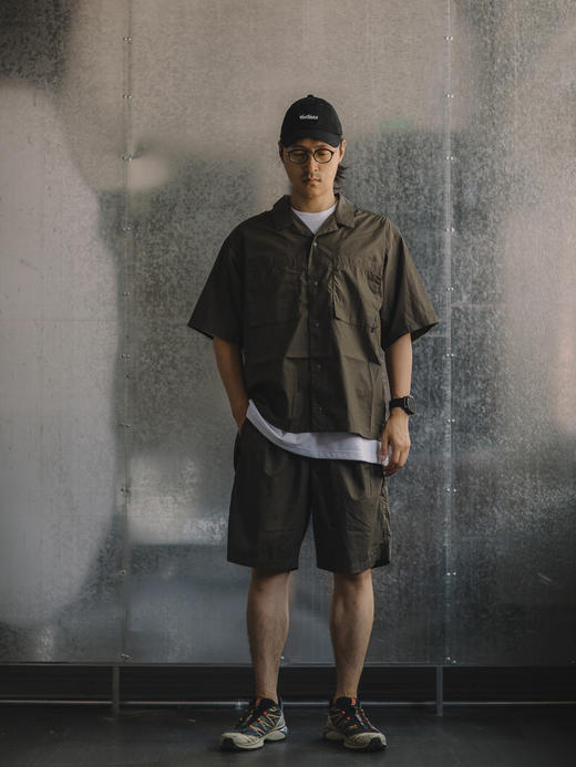 WILD THINGS 梭织短袖上衣 灰棕色 商品图0