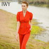 IWY/红色西装套装女夏季薄款高级感职业装短袖美容院工作服主持人正装222063C1+P2 商品缩略图3