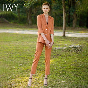 IWY/高端设计感总裁职业西装套装女英伦风播音主持正装工作服时尚西服222064C1+P1