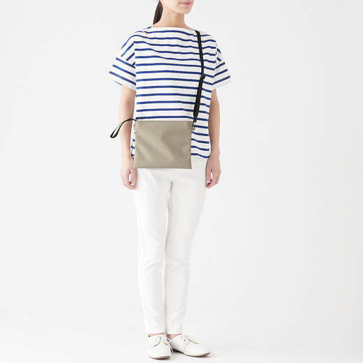 【中挎包】便携中挎包手机包零钱包纯色单肩包便携防水挎包中号 商品图12