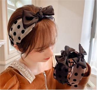 Leswinna可爱风欧根纱波点压发条 商品图1