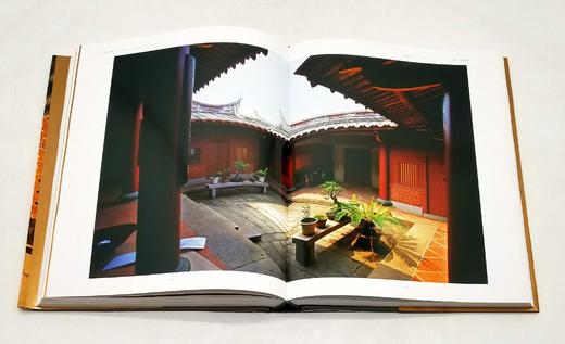 《中国名人故居》，10册2箱装，8开精装，铜版彩印，含艺术卷3册、自然科学卷2册、经济实业卷2册、社会科学卷2册，青岛出版社2014年版，定价12000，售价1158元。 商品图14