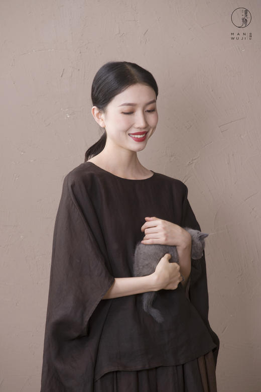 漫物记圆领蝙蝠袖上衣 商品图2