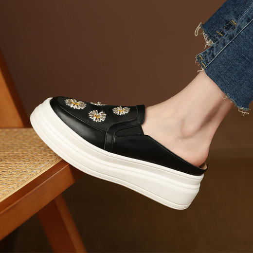 舒适减龄，网纱拼接小雏菊厚底凉拖ZM-MT202255 商品图1