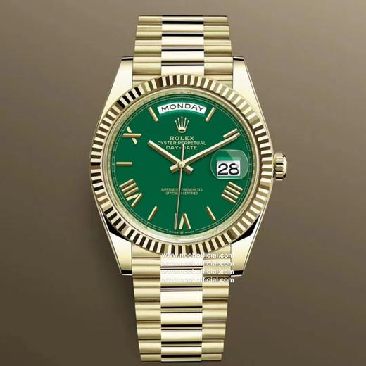 NOOB劳力士星期日志型40『赌桌绿』
1⃣️ 蓝宝石镜面，日历2.5倍放大镜，效果同步原版。
2⃣️蚝式表壳结构，一体中层表壳，旋入式底盖及上链表冠整个手表基于正品original原版开模❕❕❕ 商品图0