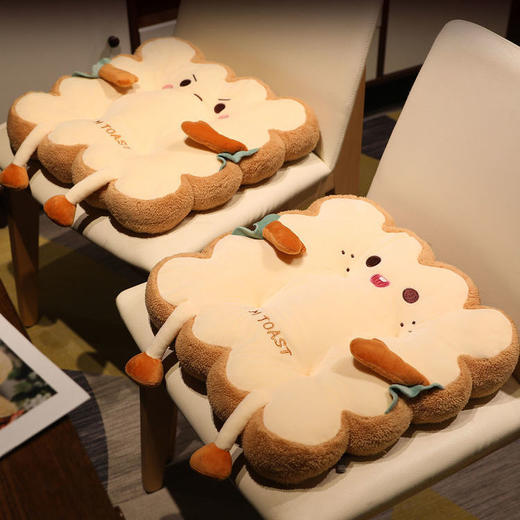 【呆萌可爱 久坐舒适】可爱吐司爆款坐垫 办公室椅子垫 学生座垫 卧室地上屁股垫子 送绑带热卖 商品图0