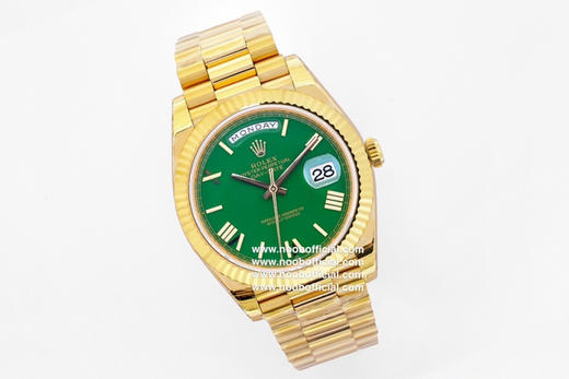NOOB劳力士星期日志型40『赌桌绿』
1⃣️ 蓝宝石镜面，日历2.5倍放大镜，效果同步原版。
2⃣️蚝式表壳结构，一体中层表壳，旋入式底盖及上链表冠整个手表基于正品original原版开模❕❕❕ 商品图3