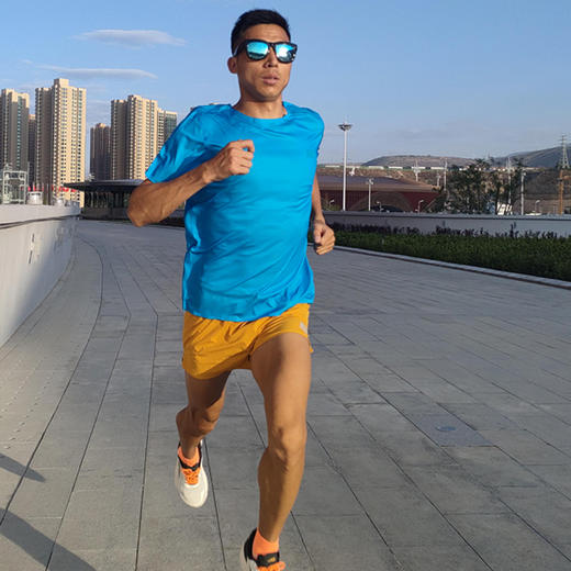 URG云跑跑步T恤 Cloud Run男女款春秋季跑步运动跑马拉松比赛日本东丽户外越野长跑 商品图6