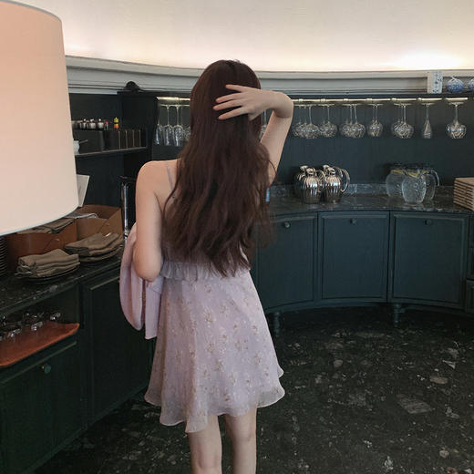 金蘑菇菇【梵高的花园】三亚度假裙！收腰气质甜辣碎花吊带连衣裙 商品图3